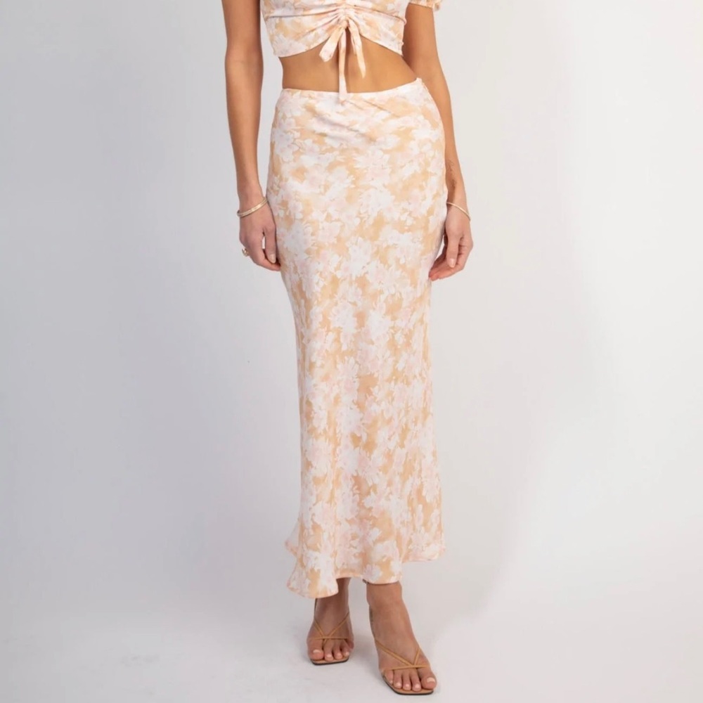 Large RESA slip skirt in Sahara